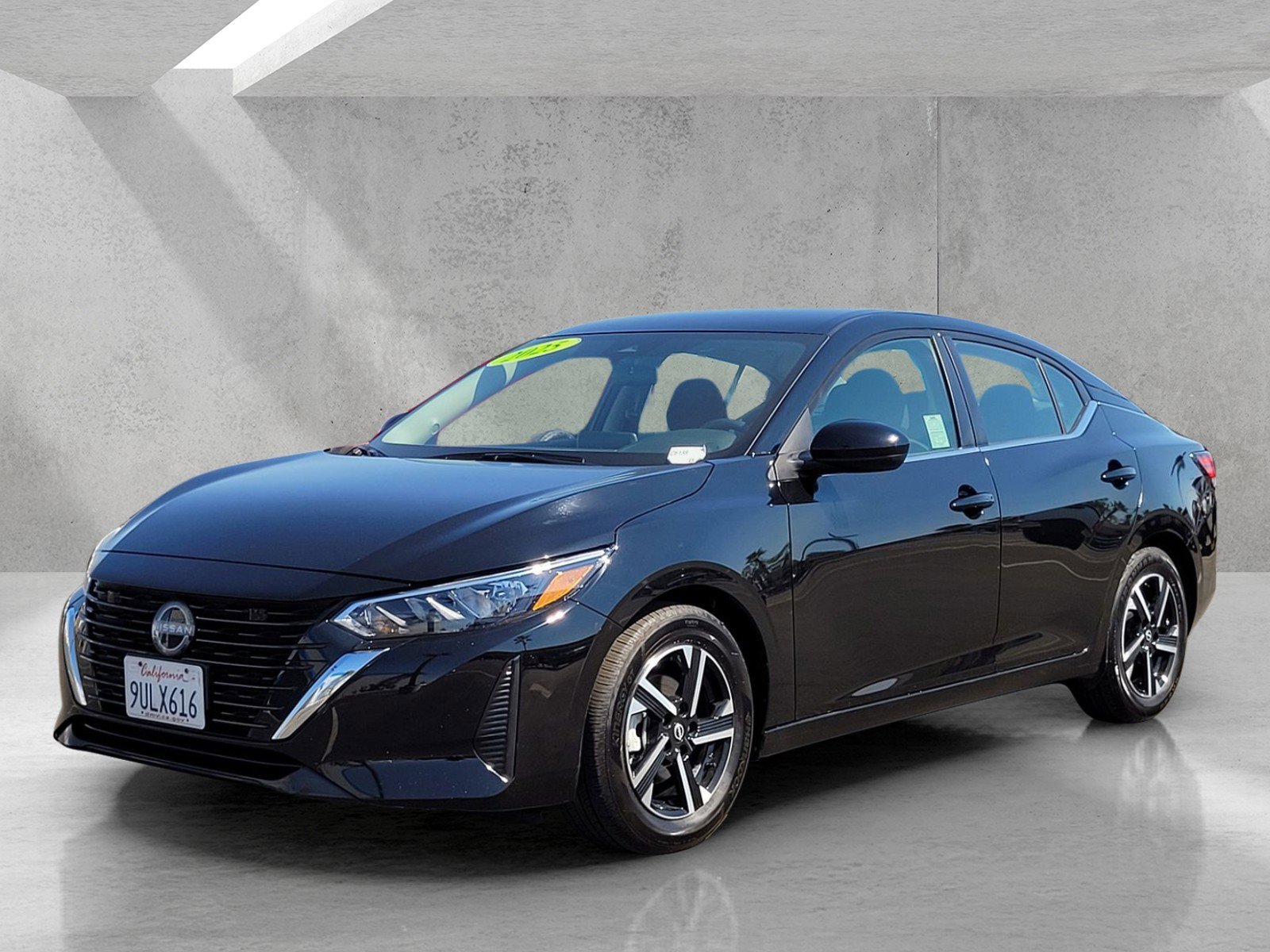 Used 2025 Nissan Sentra SV image 8