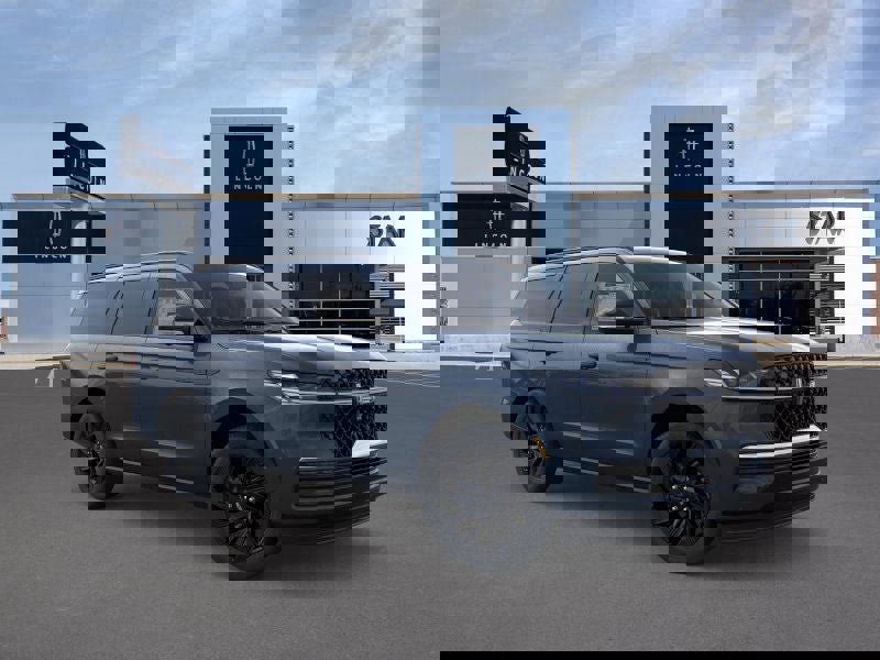 New 2025 Lincoln Navigator Reserve image 7