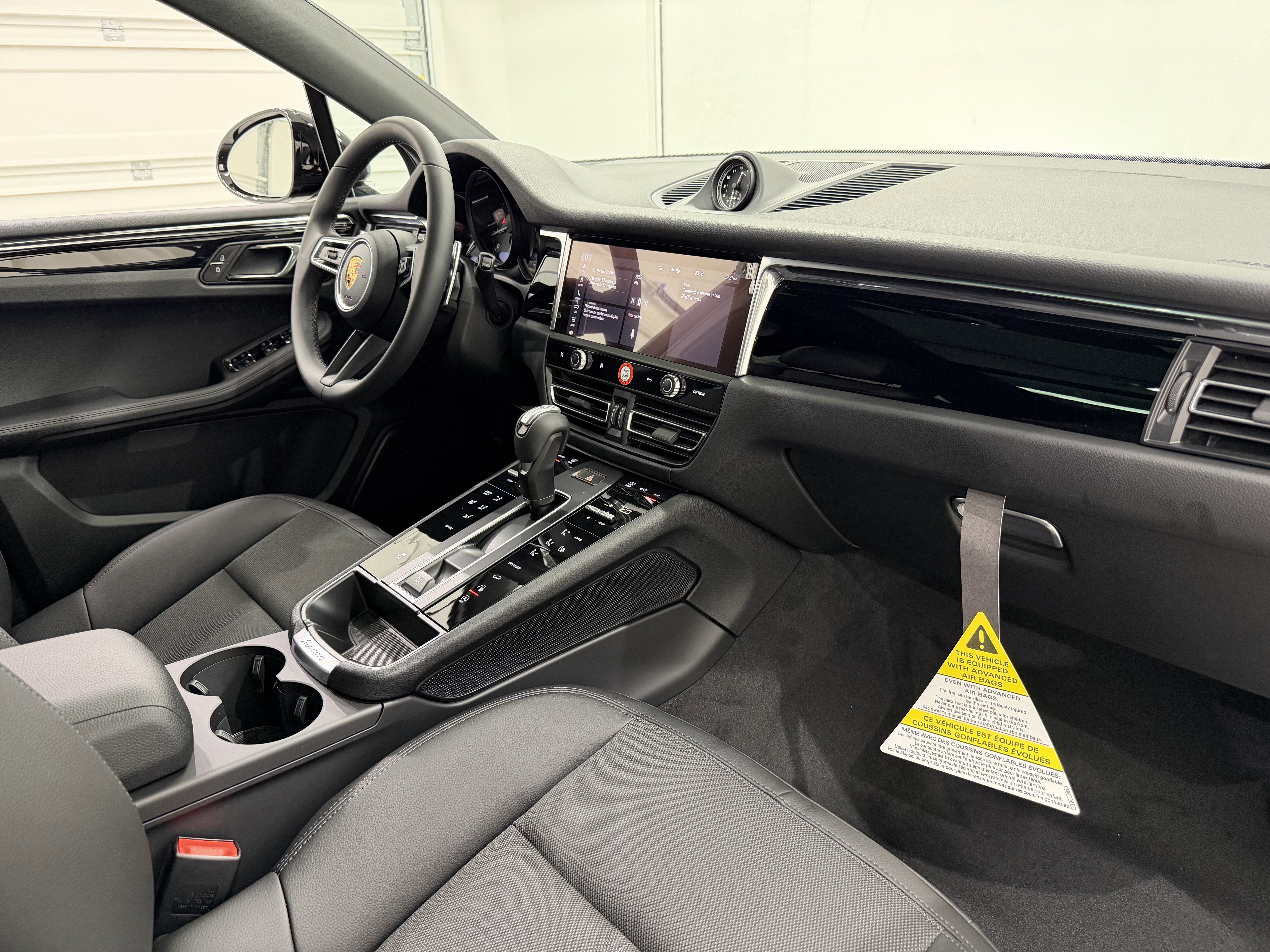 New 2026 Porsche Macan image 22