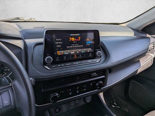Used 2024 Nissan Rogue S FWD image 20