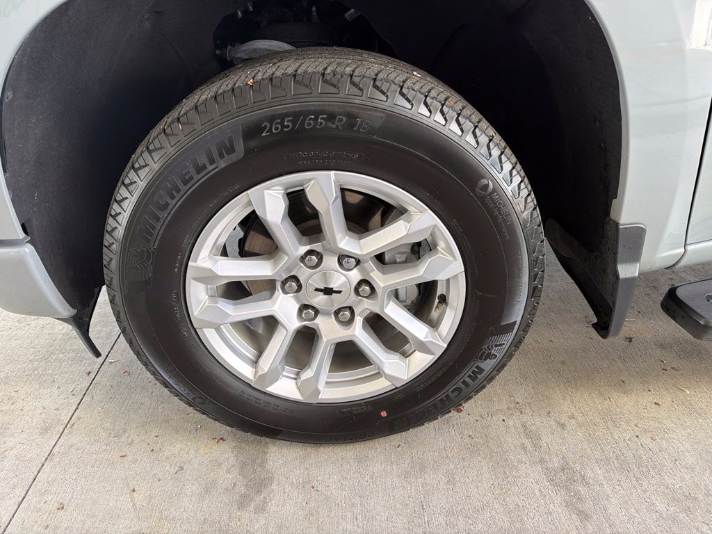 Used 2024 Chevrolet Silverado 1500 RST RWD image 16