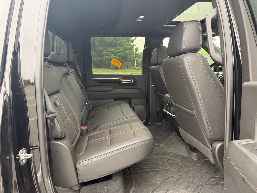 Used 2024 Chevrolet Silverado 2500 High Country w/ Midnight Edition AWD/4WD image 11