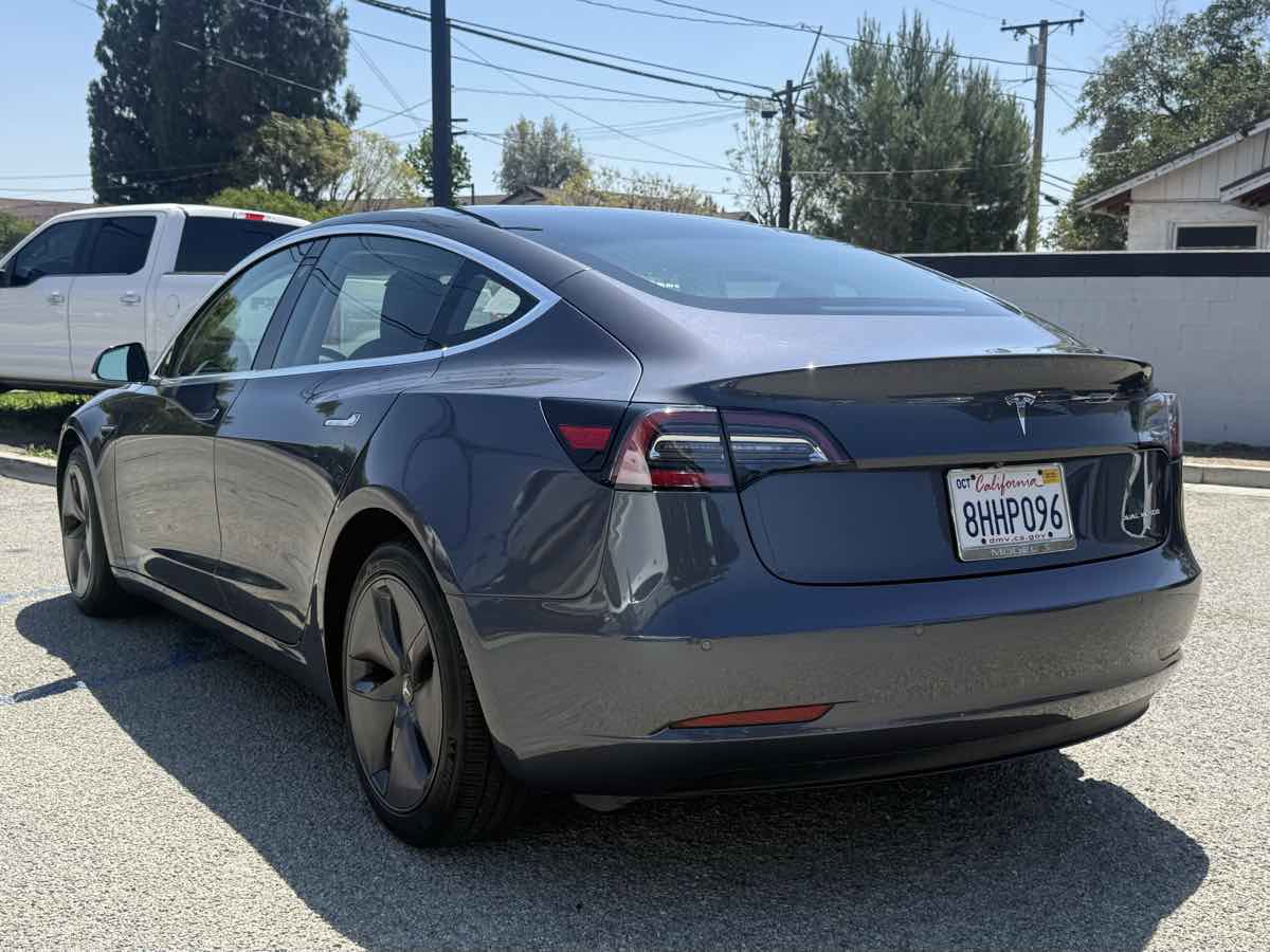 Used 2018 Tesla Model 3 Long Range image 22