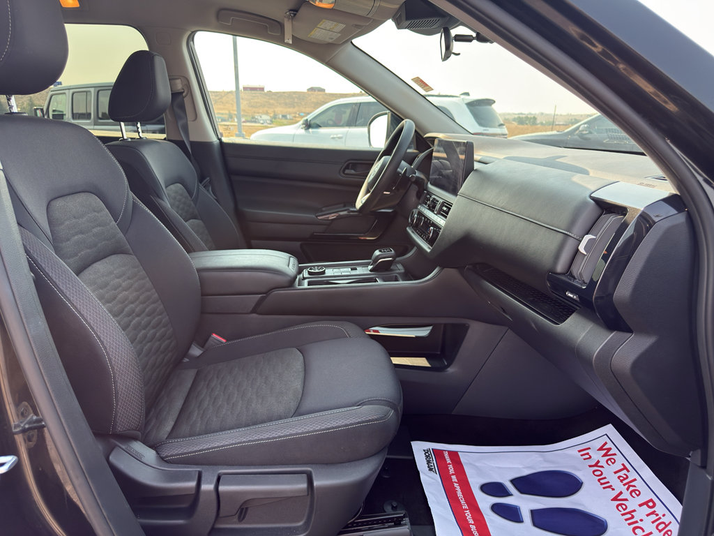 Used 2026 Nissan Pathfinder S AWD/4WD image 14