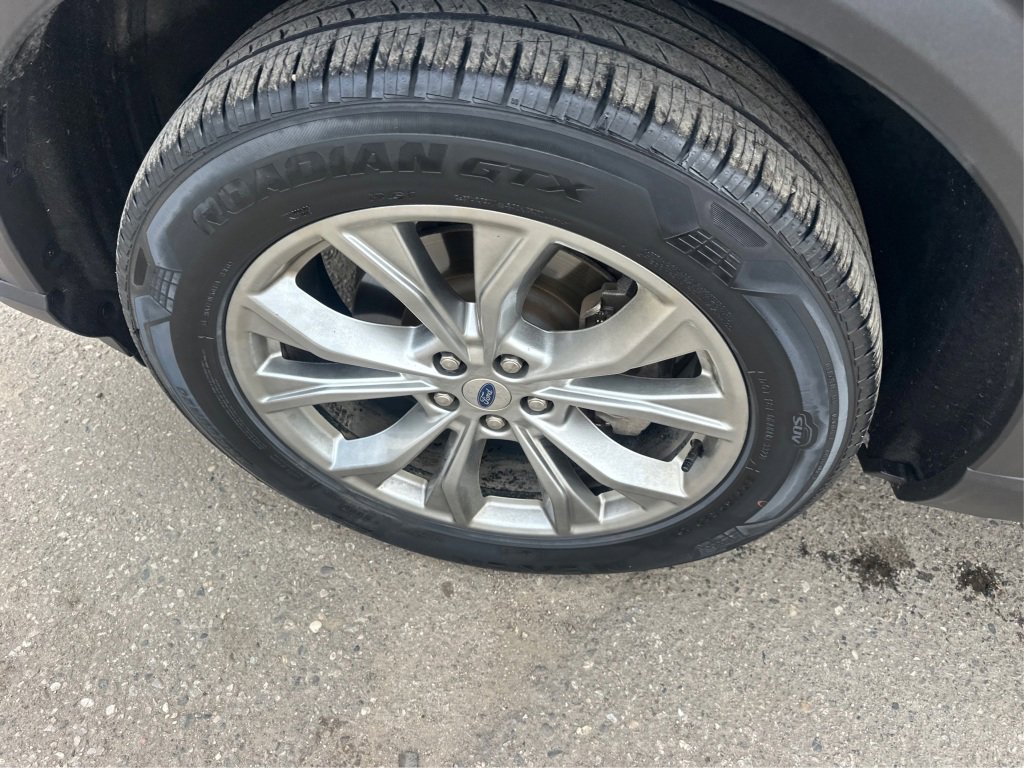 Used 2020 Ford Explorer XLT w/ Equipment Group 202A image 23