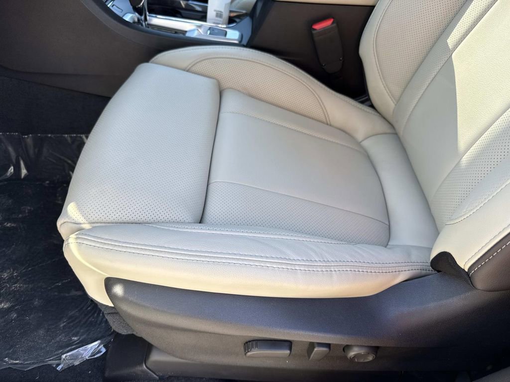 New 2025 Subaru Ascent Limited image 25