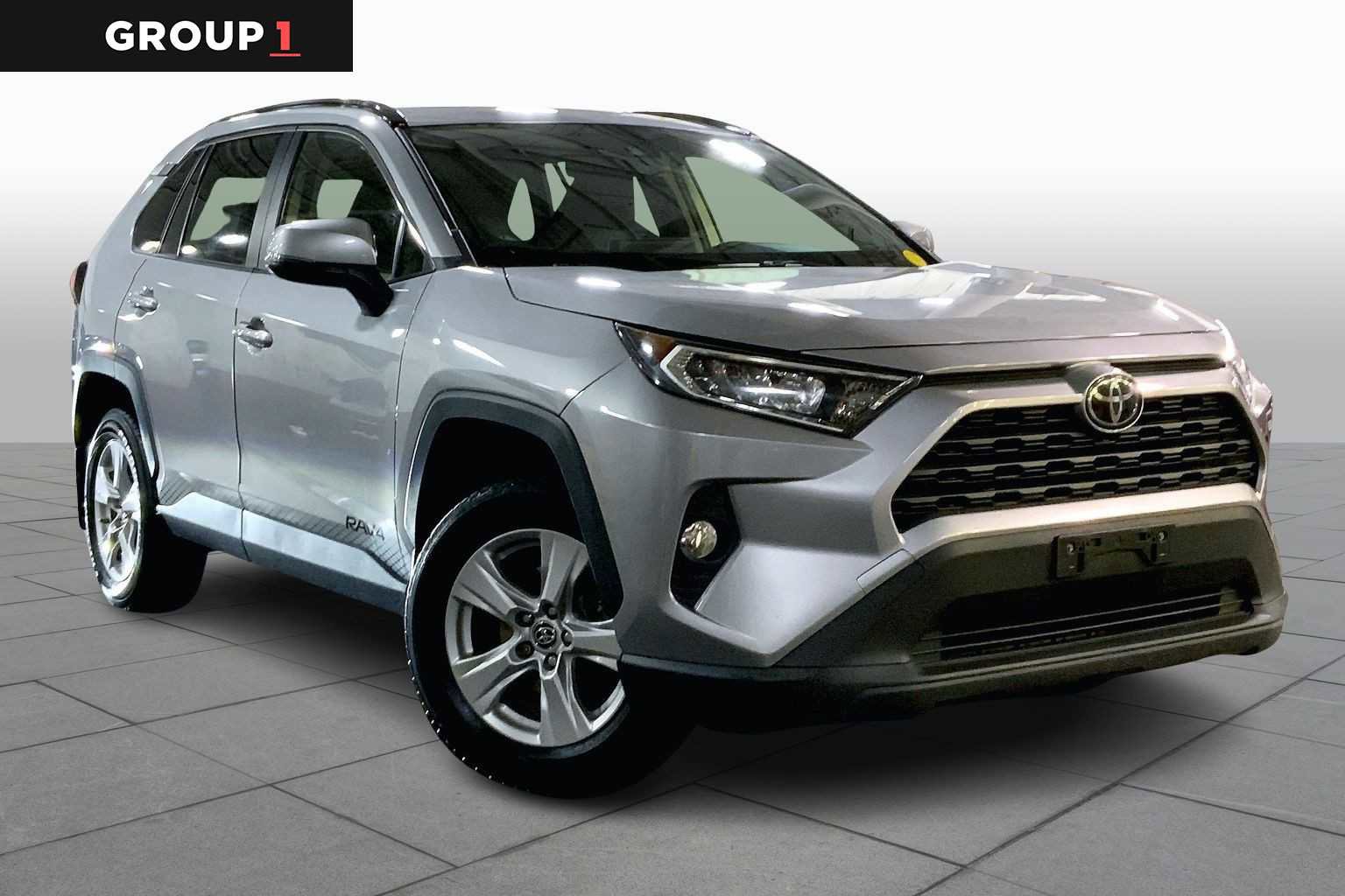 Used 2019 Toyota RAV4 XLE image 2
