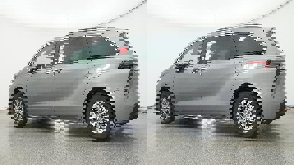 New 2026 Toyota Sienna XLE image 7