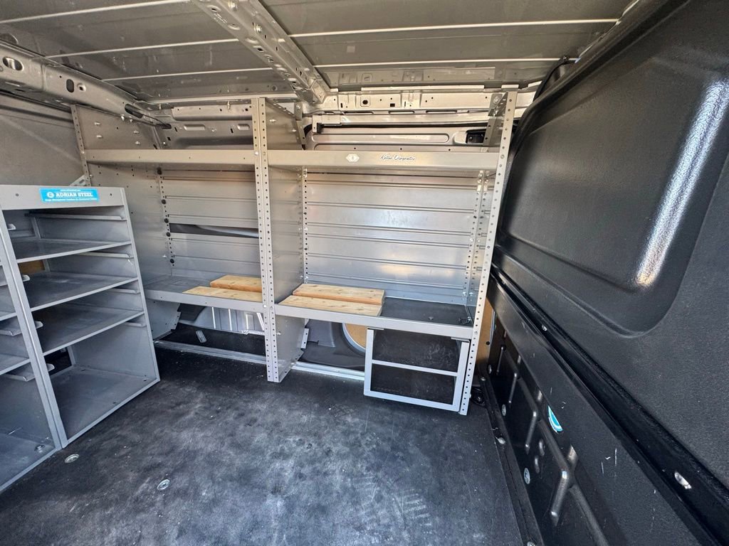 Used 2019 Ford Transit Connect XLT image 2
