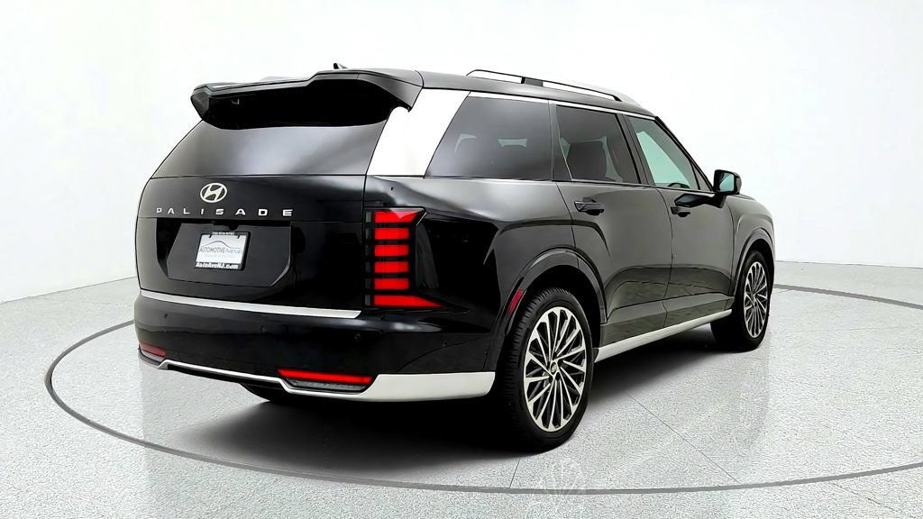 Used 2026 Hyundai Palisade Calligraphy FWD image 5