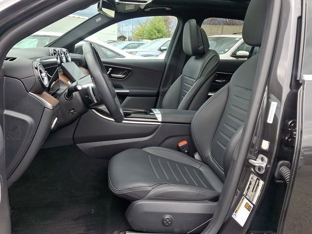 Used 2025 Mercedes-Benz GLC 300 4MATIC image 14