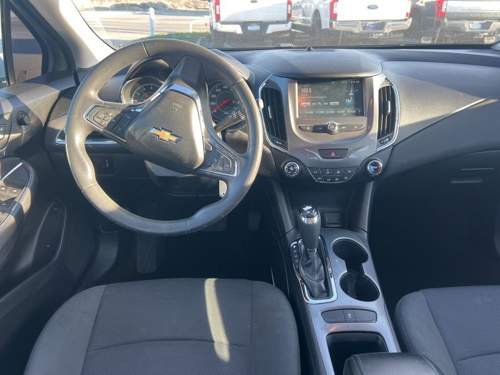 Used 2017 Chevrolet Cruze LT image 23
