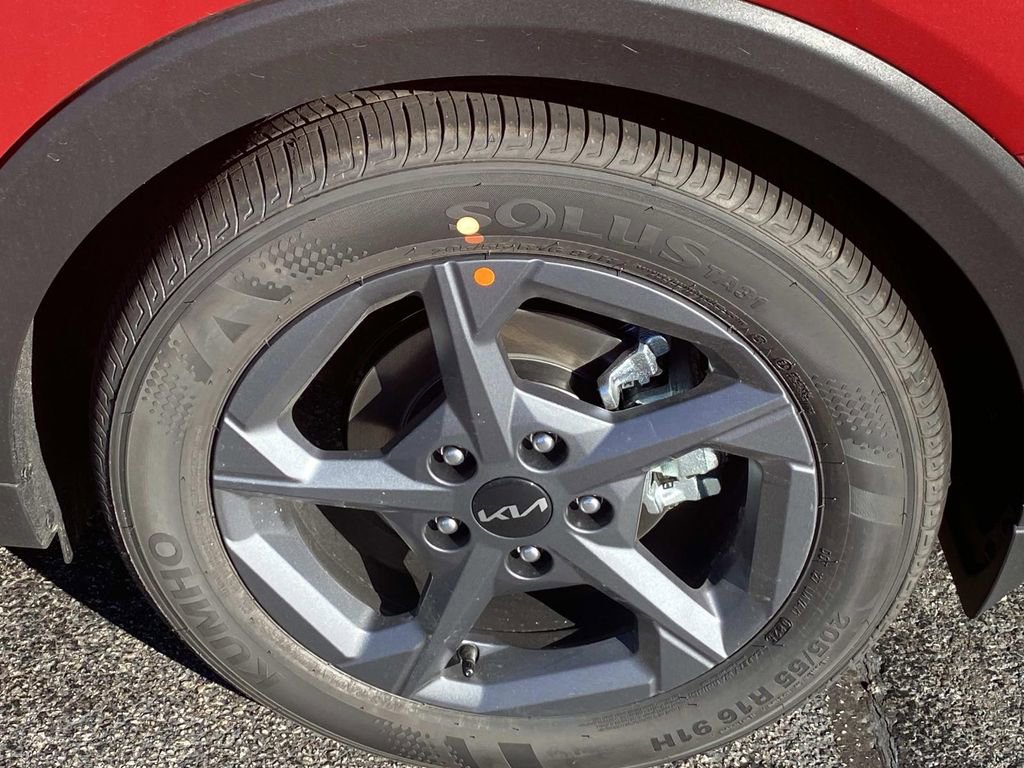 New 2025 Kia K4 LXS image 5