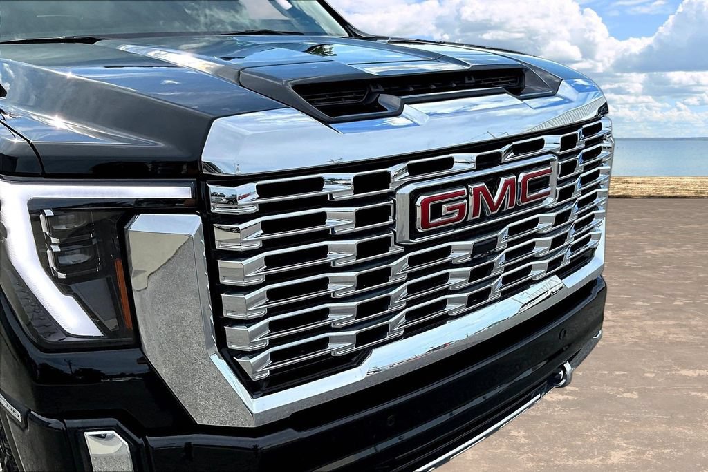 Used 2024 GMC Sierra 2500 Denali w/ Denali Reserve Package AWD/4WD image 35