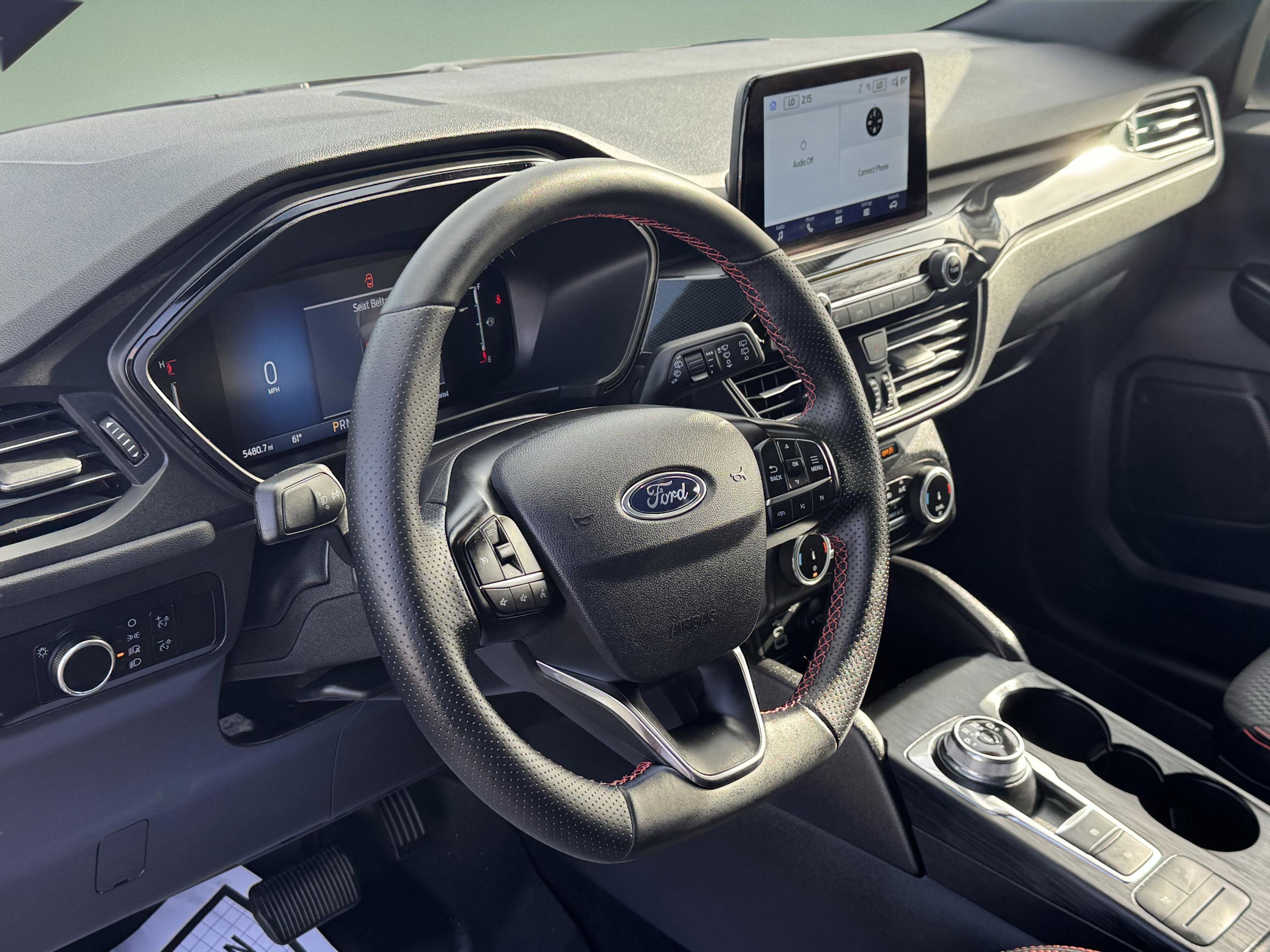 Used 2025 Ford Escape ST-Line image 17