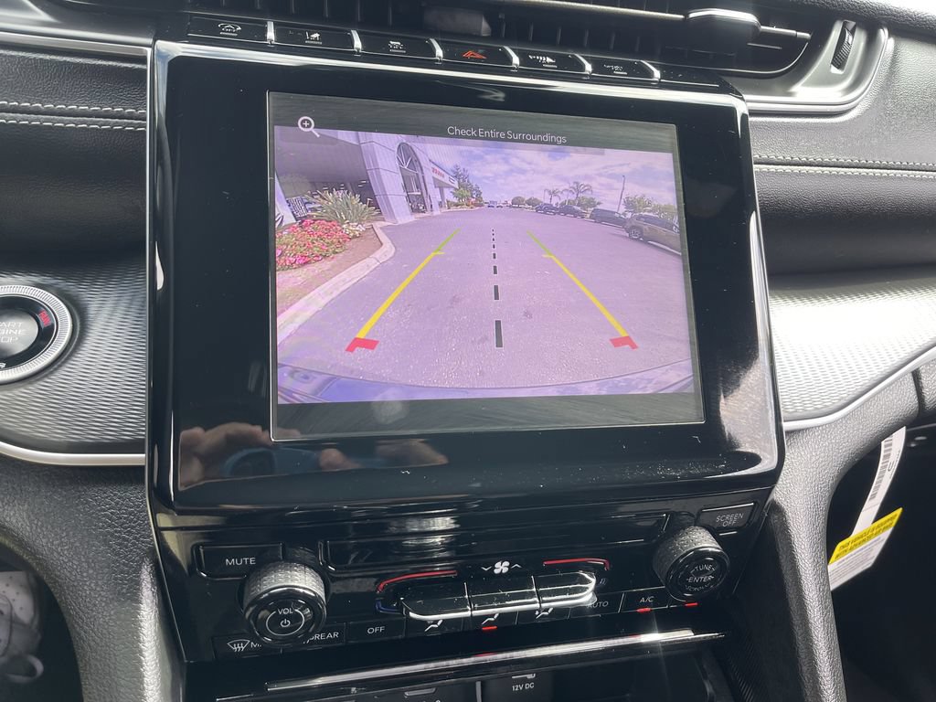 New 2026 Jeep Grand Cherokee Laredo AWD/4WD image 17