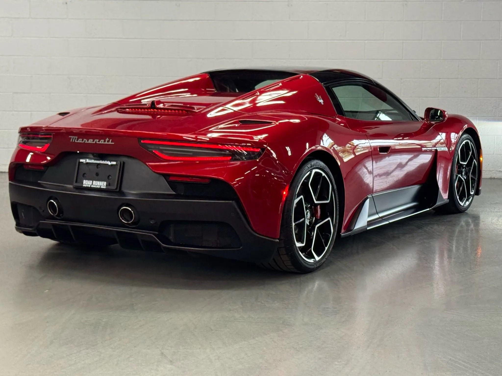 Used 2023 Maserati MC20 Spyder image 21