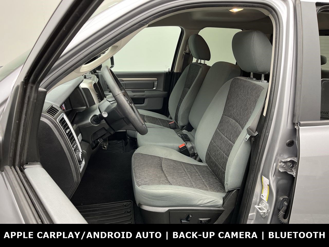 Used 2020 RAM 1500 Classic SLT AWD/4WD image 9