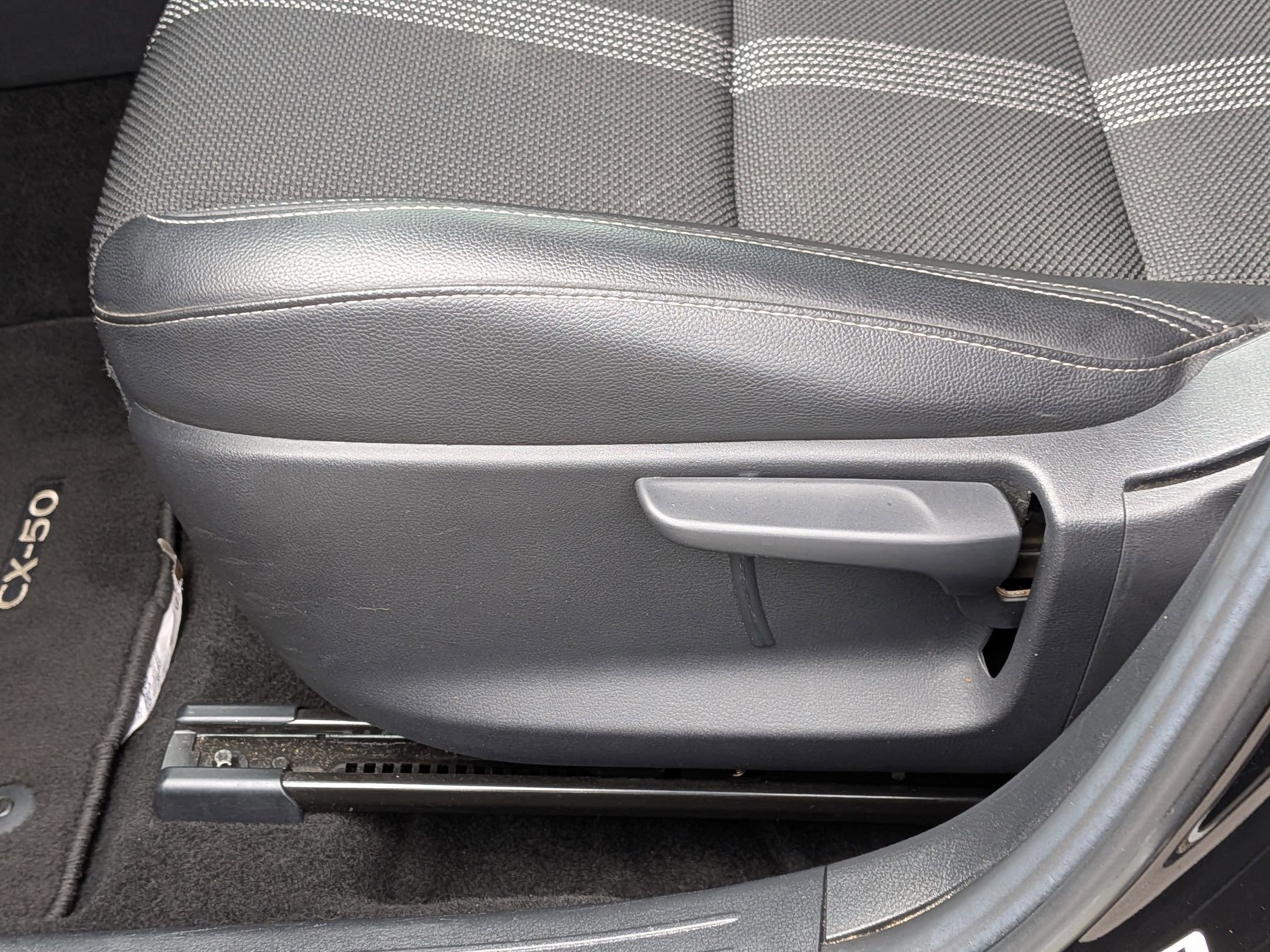 Used 2025 MAZDA CX-50 AWD 2.5 S w/ Select Package image 15