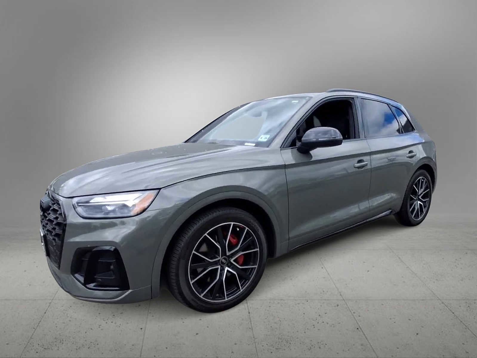 Certified 2023 Audi SQ5 Premium Plus w/ Premium Plus Package AWD/4WD image 4