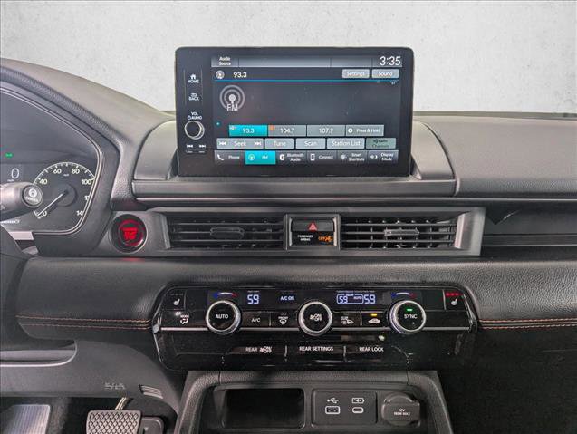 Used 2025 Honda Pilot TrailSport image 15