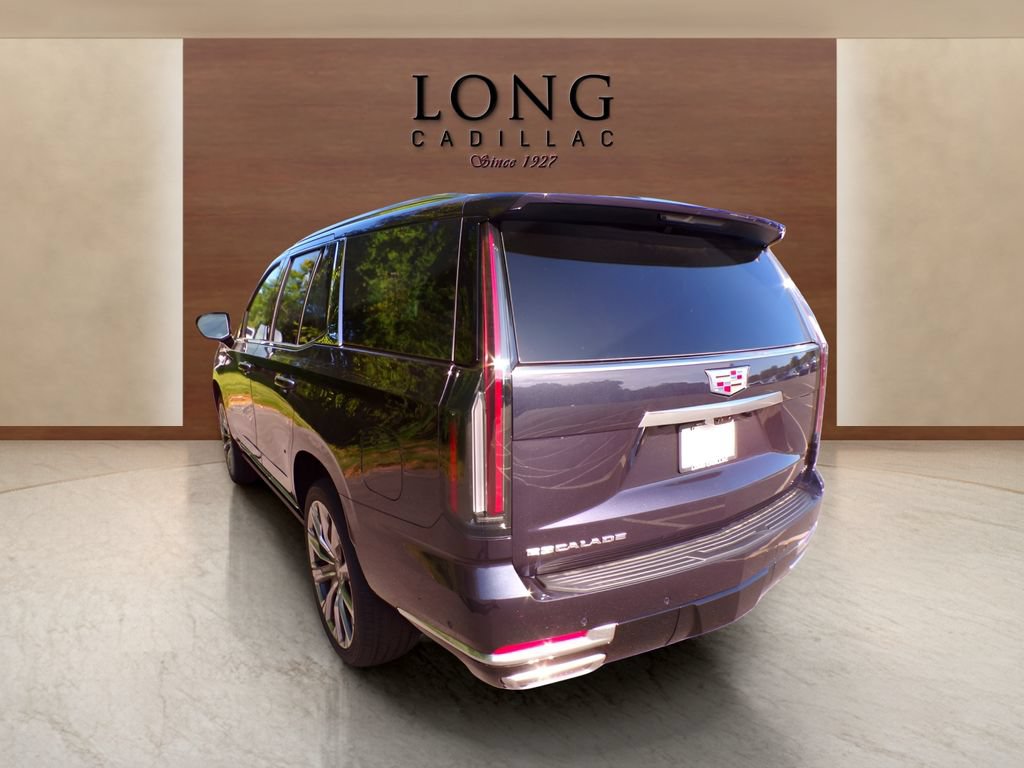 New 2026 Cadillac Escalade Luxury w/ Touring Package AWD/4WD image 2