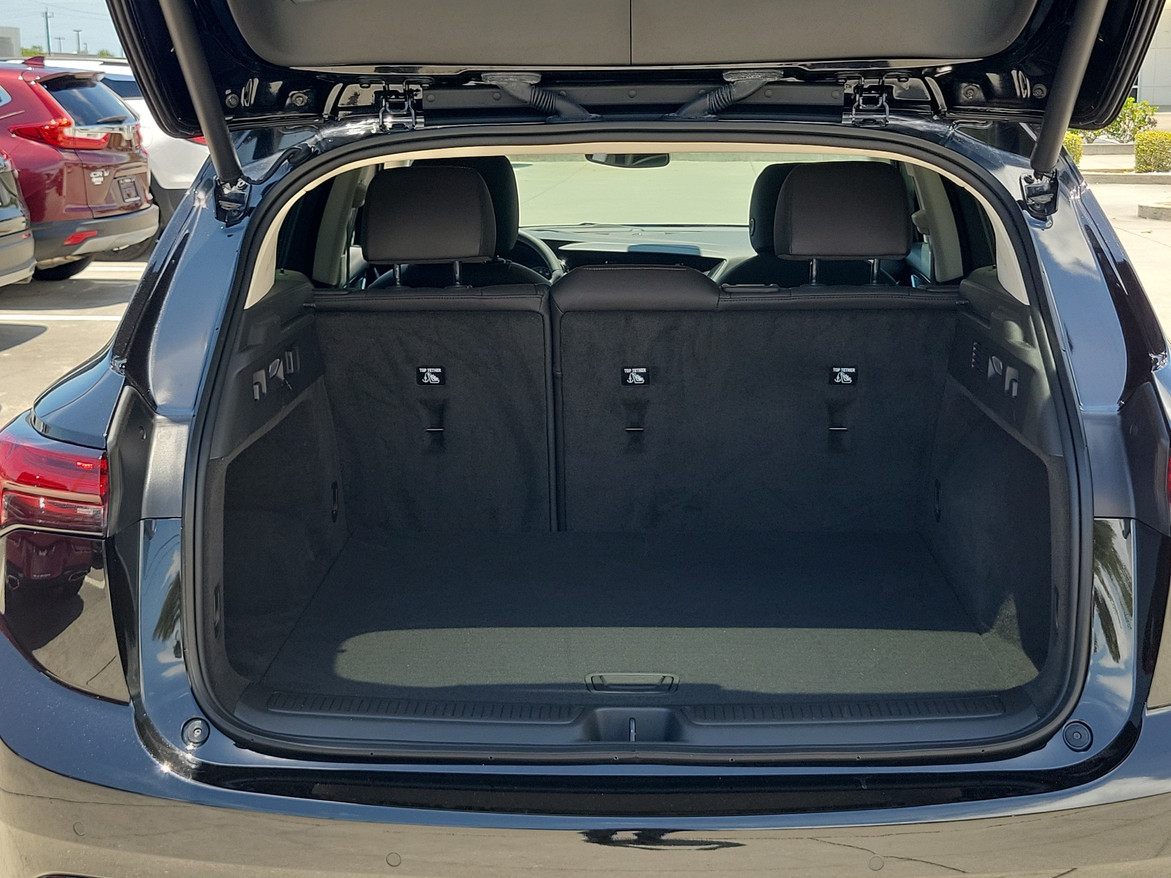 Used 2023 Buick Envision Essence w/ Technology Package I FWD image 9