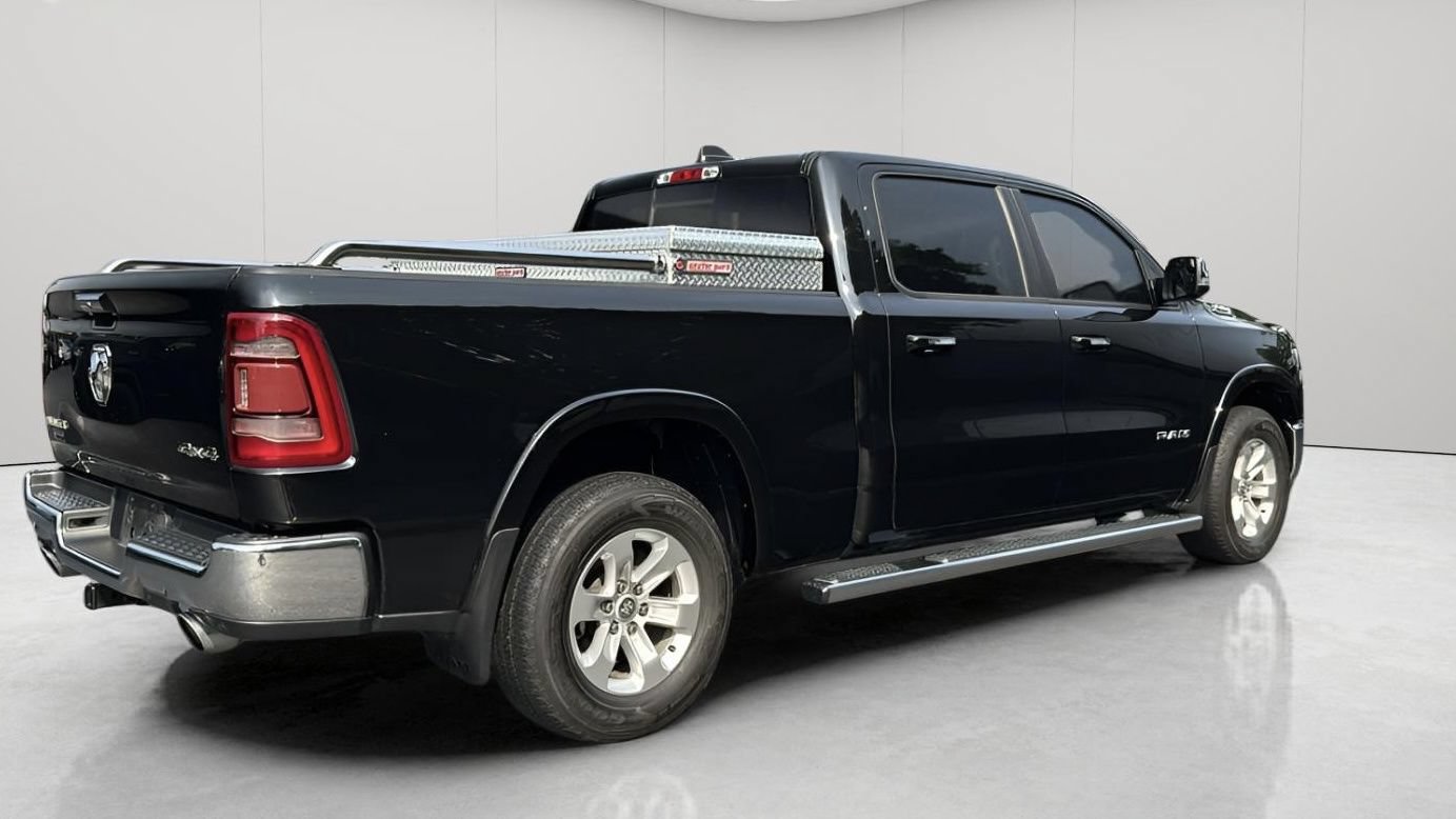 Used 2022 RAM 1500 Laramie AWD/4WD image 7