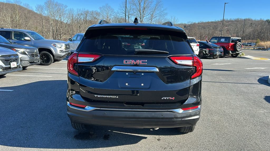 Used 2022 GMC Terrain AT4 w/ Infotainment Package II image 8