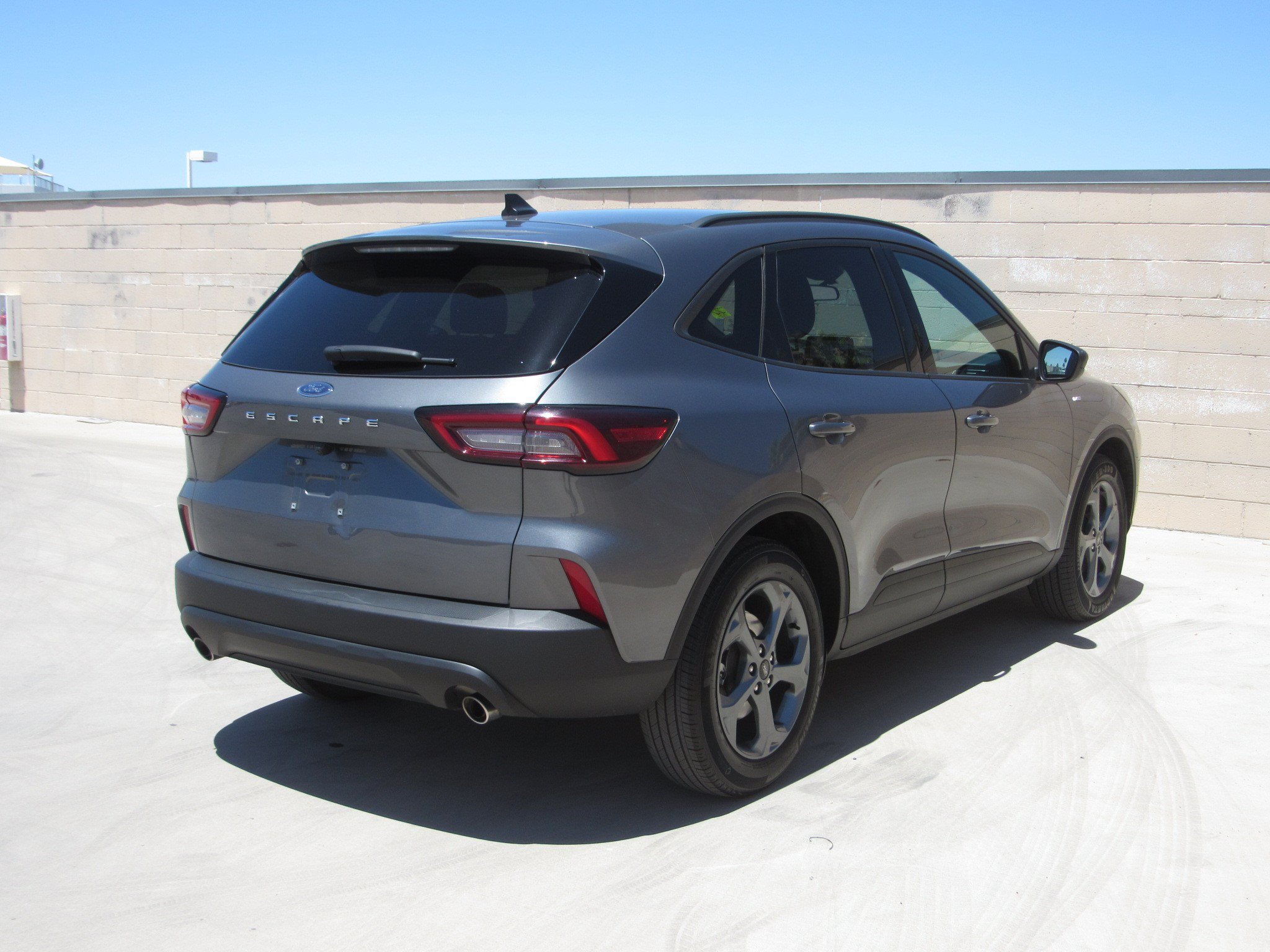 Used 2025 Ford Escape ST-Line FWD image 5