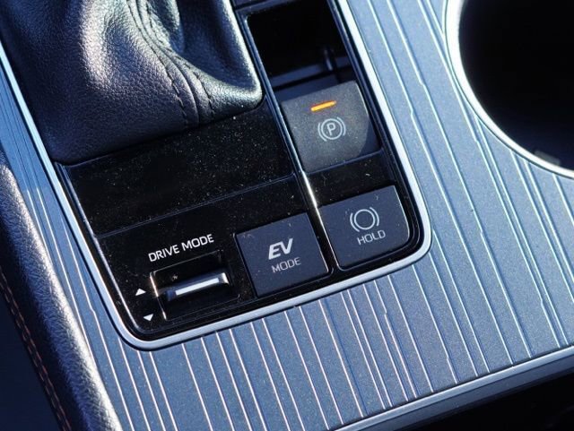 Used 2023 Toyota Sienna XSE image 31