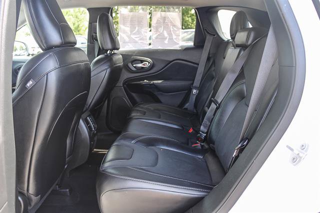 Used 2023 Jeep Cherokee Altitude Lux image 18