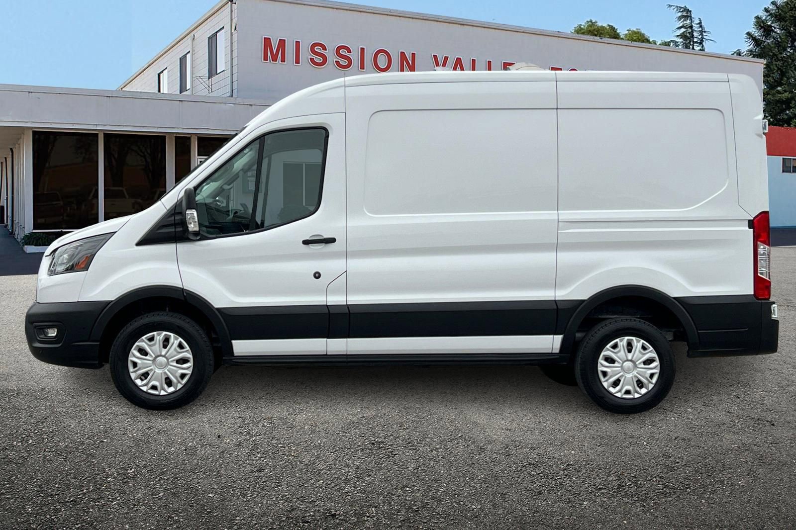 Used 2023 Ford E-Transit Medium Roof w/ Load Area Protection Package image 7