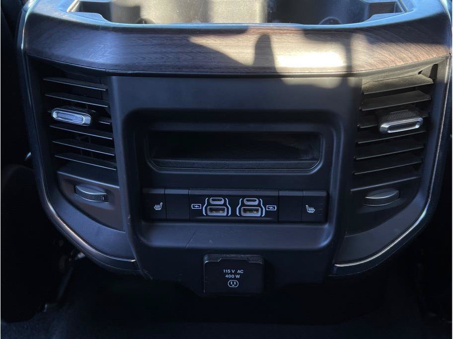 Used 2025 RAM 1500 Laramie AWD/4WD image 10