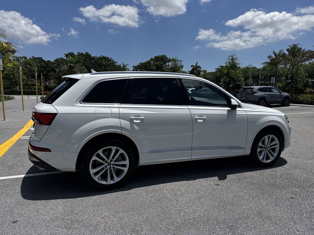 Used 2025 Audi Q7 3.0T Premium Plus AWD/4WD image 4