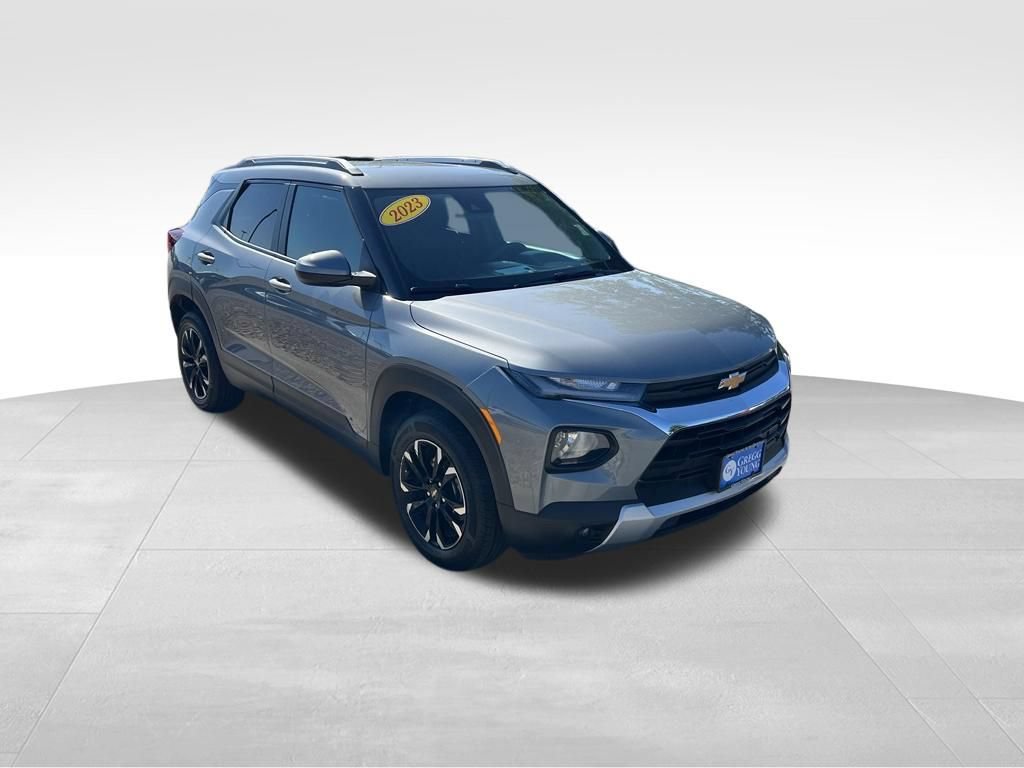 Used 2023 Chevrolet TrailBlazer LT w/ Convenience Package AWD/4WD image 9