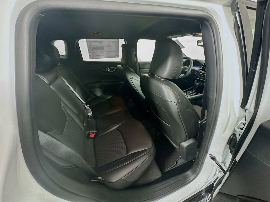 New 2026 Jeep Compass Latitude image 27