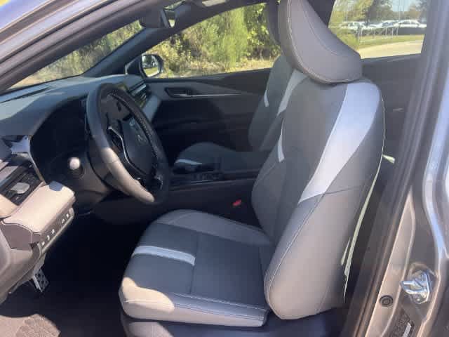 Used 2026 Toyota Camry SE w/ Multimedia Upgrade Package FWD image 11