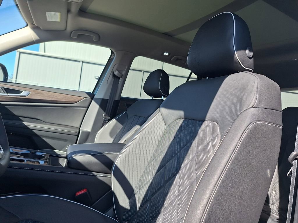 New 2026 Volkswagen Atlas SEL Premium R-Line image 11