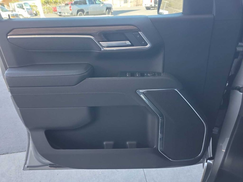 New 2025 Chevrolet Silverado 1500 LT w/ Z71 Off-Road Package image 22