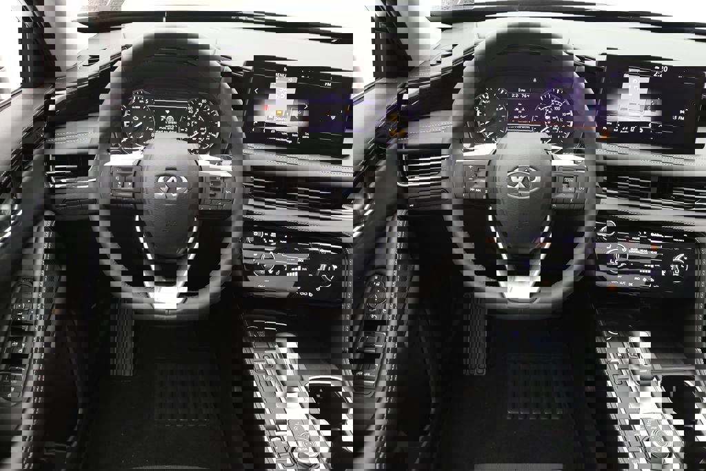 Used 2023 INFINITI QX60 Pure image 15