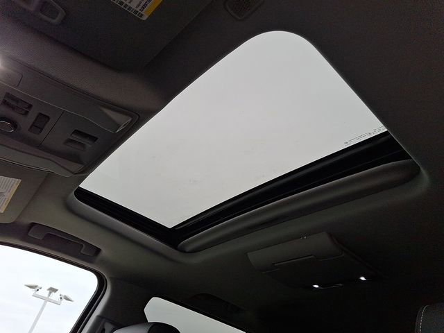 Used 2019 GMC Yukon Denali w/ Denali Ultimate Package image 17