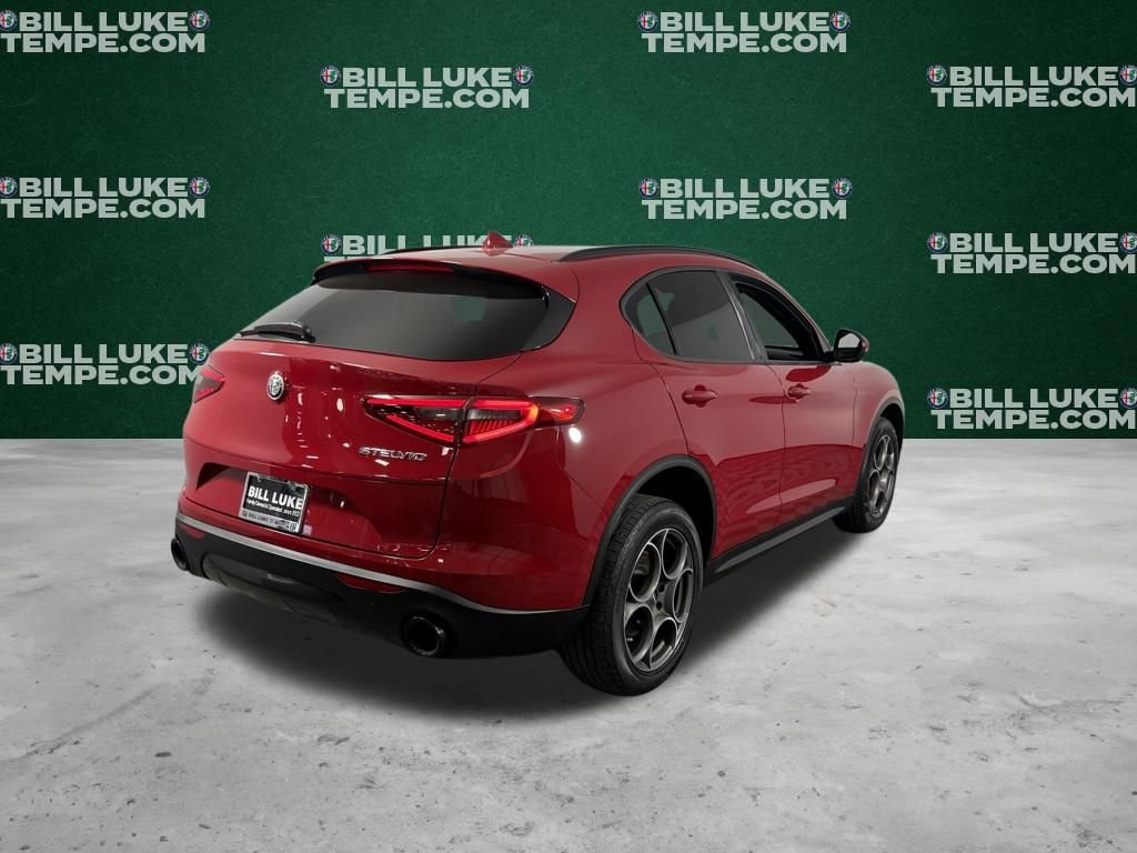 Used 2022 Alfa Romeo Stelvio Sprint image 6