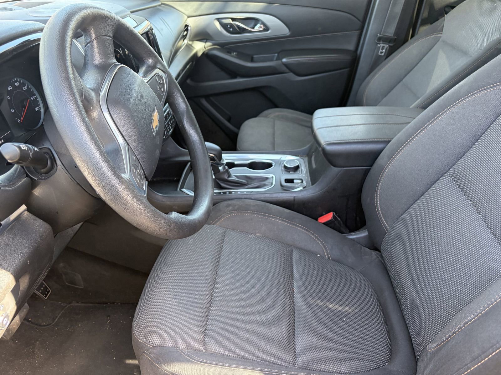 Used 2021 Chevrolet Traverse LS FWD image 11