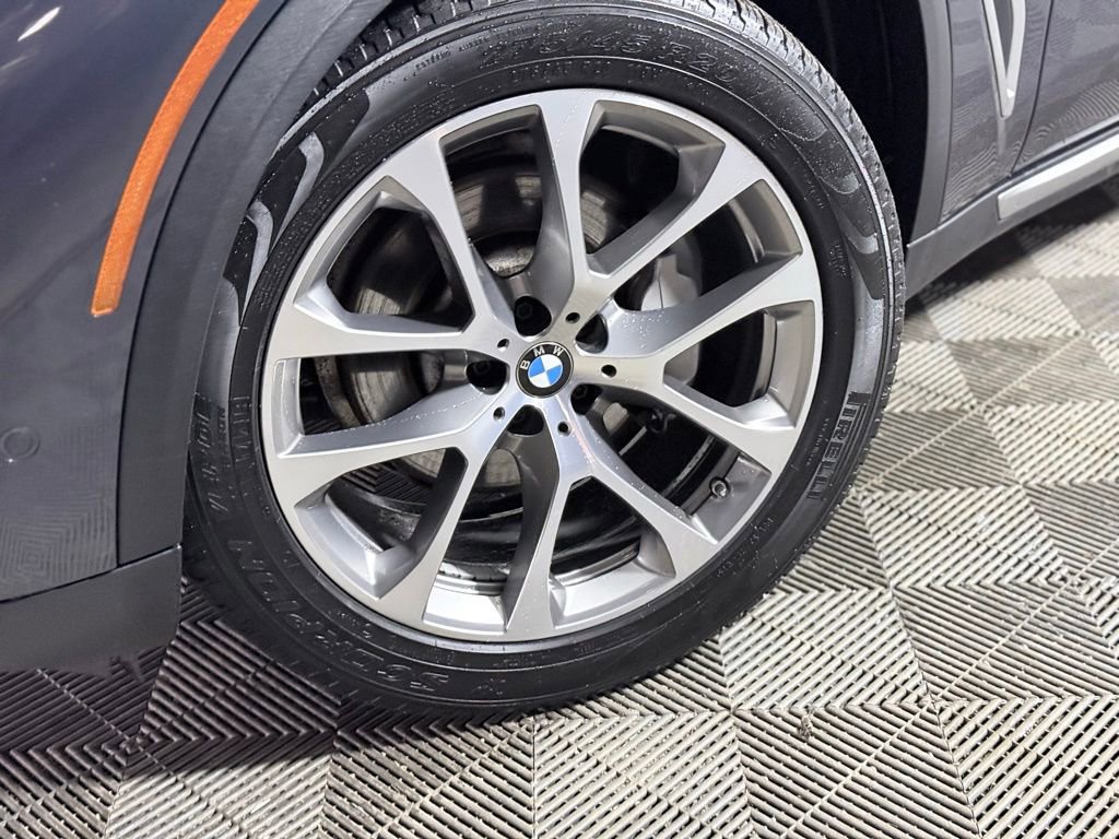 Used 2021 BMW X5 xDrive40i w/ Premium Package AWD/4WD image 2