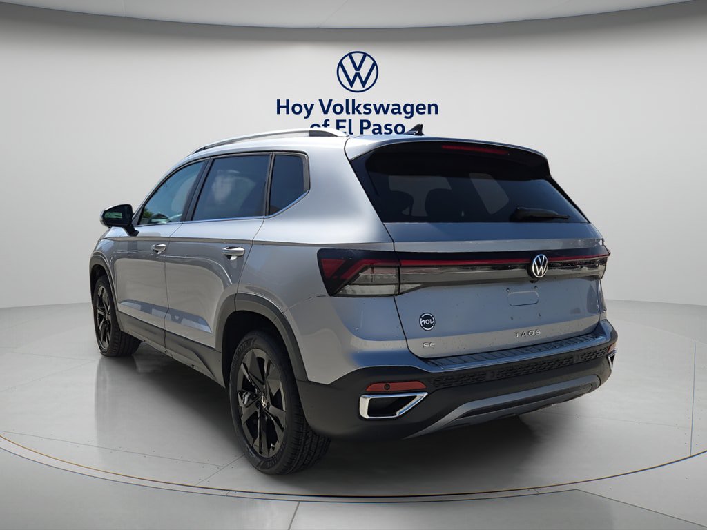 New 2026 Volkswagen Taos SE FWD image 4