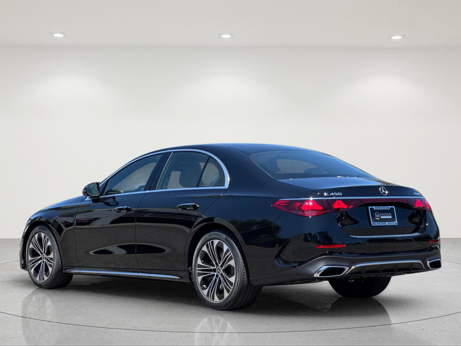 New 2026 Mercedes-Benz E 450 4MATIC Sedan image 4