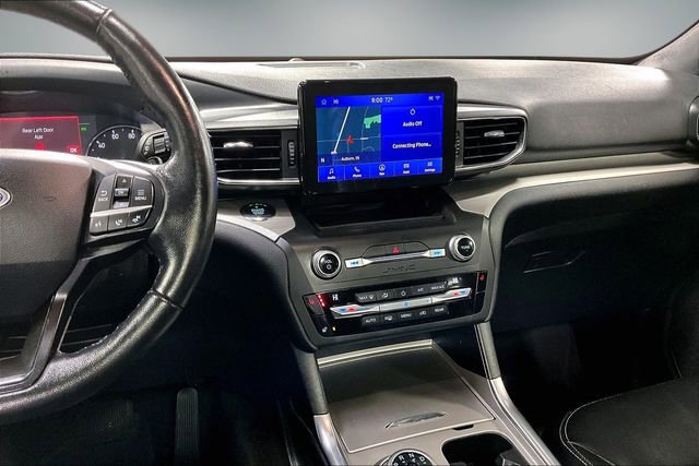 Used 2020 Ford Explorer XLT w/ Equipment Group 202A image 11