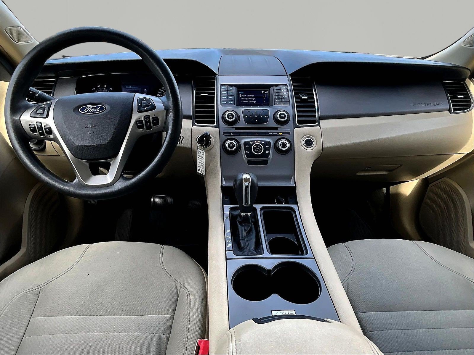 Used 2016 Ford Taurus SE FWD image 7