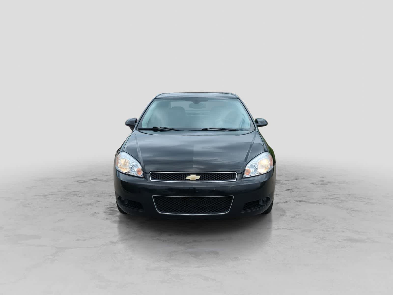 Used 2012 Chevrolet Impala LTZ FWD image 3